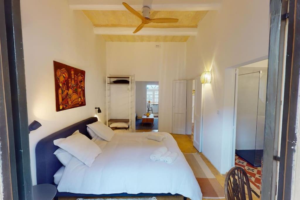 Narrow Street Suite Victoria Luaran gambar